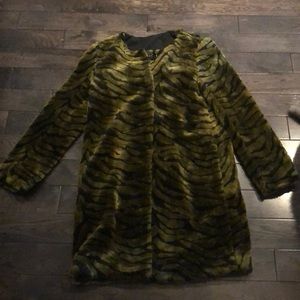 Trina Turk long green and black leopard print coat